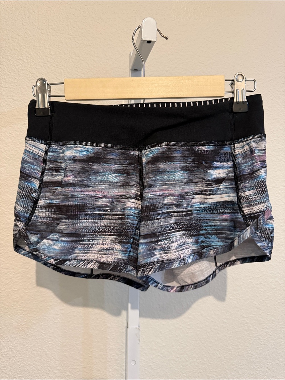 Ivivva by Lululemon Girls Black Space-Dye Athletic Shorts Size 12